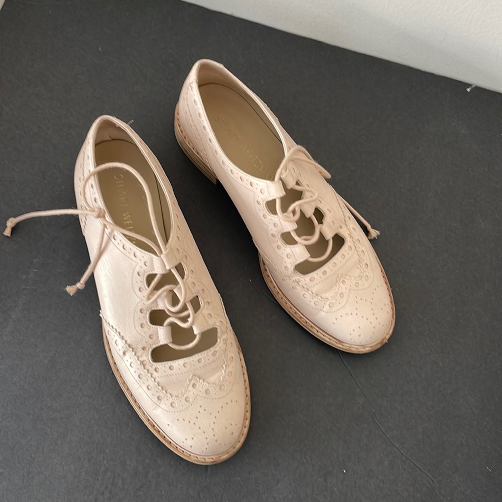 Classic leather pink shoes